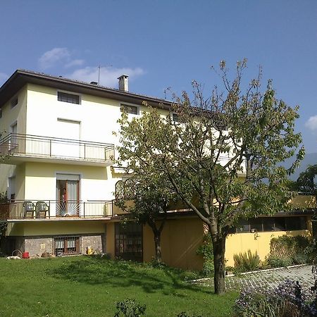 Casa Ferrari Monica Apartment Calceranica al Lago Bagian luar foto
