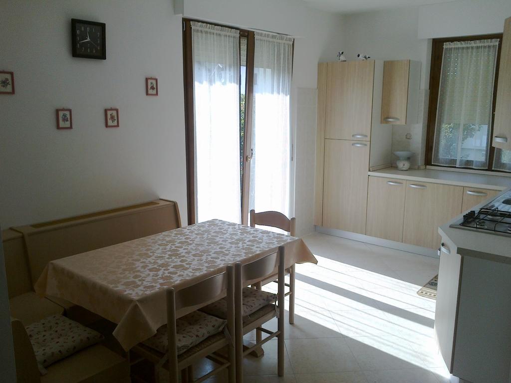 Casa Ferrari Monica Apartment Calceranica al Lago Ruang foto