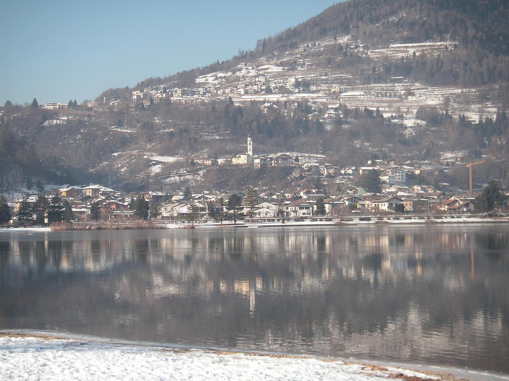 Casa Ferrari Monica Apartment Calceranica al Lago Bagian luar foto