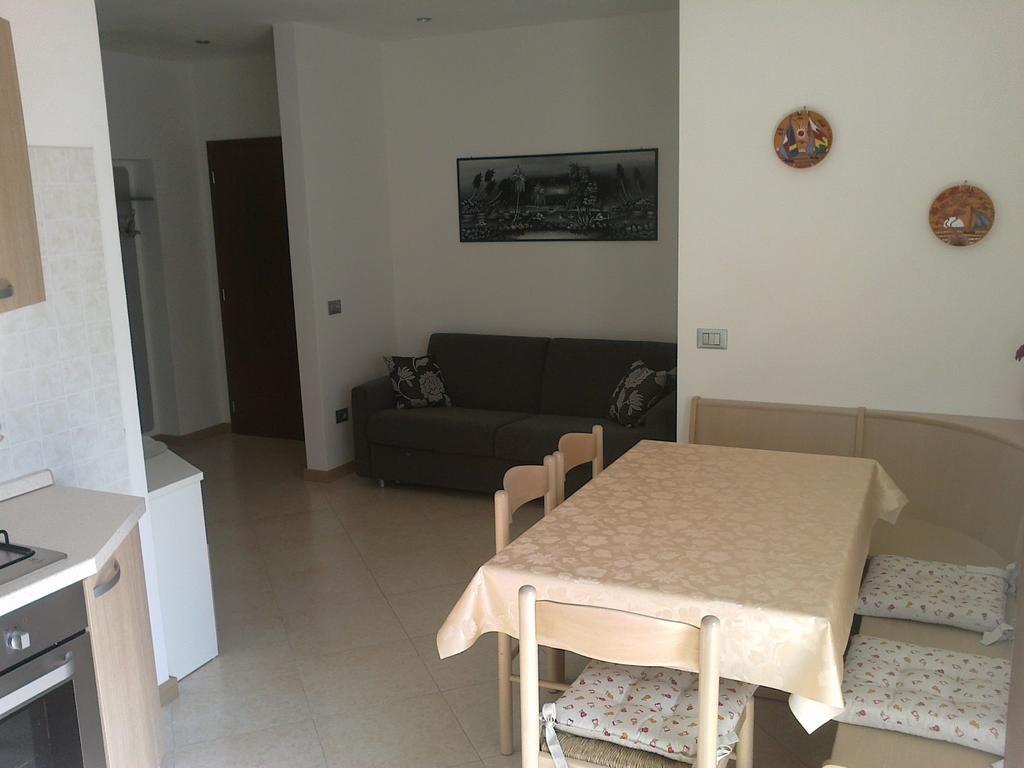 Casa Ferrari Monica Apartment Calceranica al Lago Ruang foto