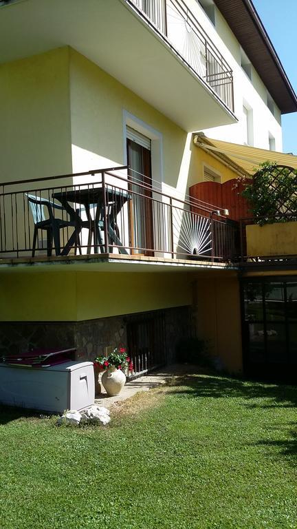 Casa Ferrari Monica Apartment Calceranica al Lago Bagian luar foto